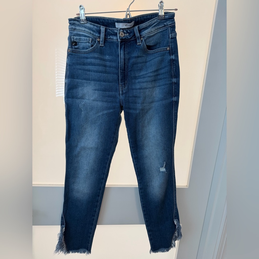 KanCan Dark Blue Cropped Jeans with frays